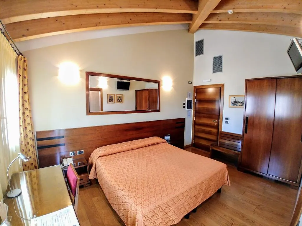 Hotel Locanda Al Sole Castello Di Godego