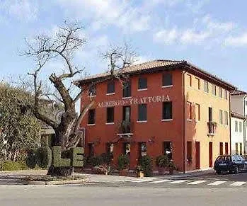 Hotel Locanda Al Sole Castello Di Godego Italy